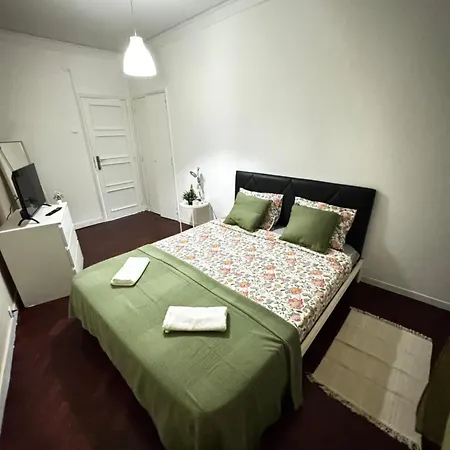 Gets-house Lahr * Lisbon